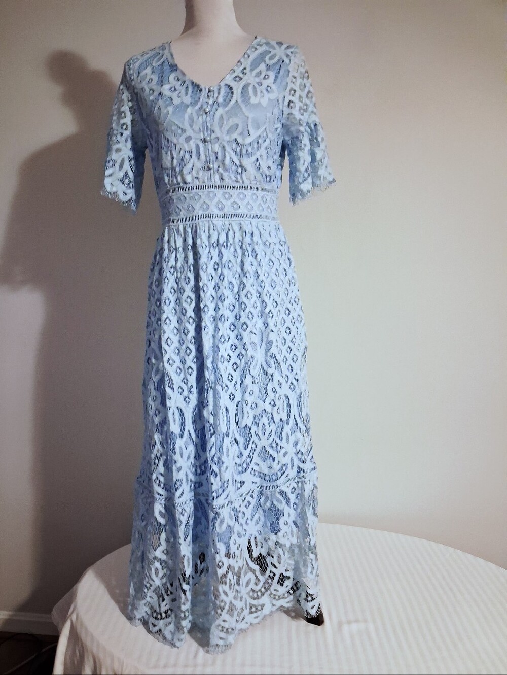 Light Blue Lace Maxi Dress - Elegant V-Neck Short Sleeve